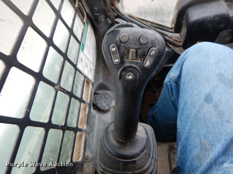 image for item DF6411 2015 Bobcat T450  tracked skid steer loader