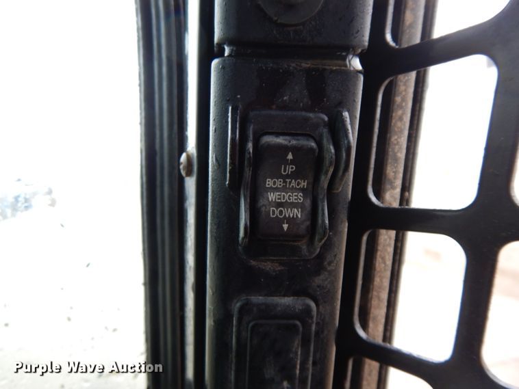 image for item DF6411 2015 Bobcat T450  tracked skid steer loader