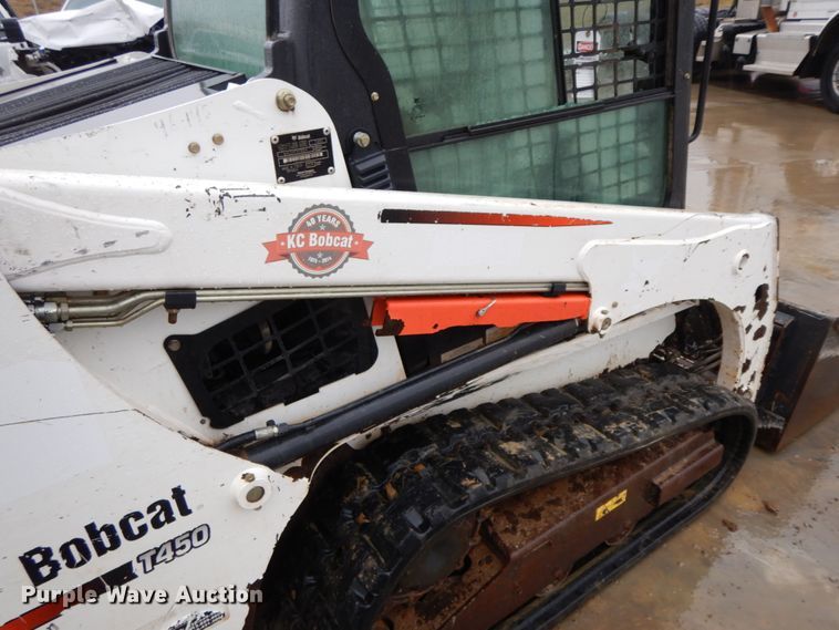 image for item DF6411 2015 Bobcat T450  tracked skid steer loader