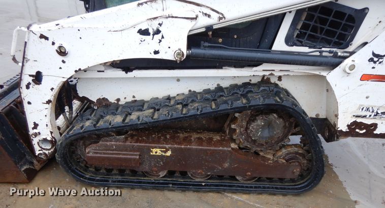 image for item DF6411 2015 Bobcat T450  tracked skid steer loader