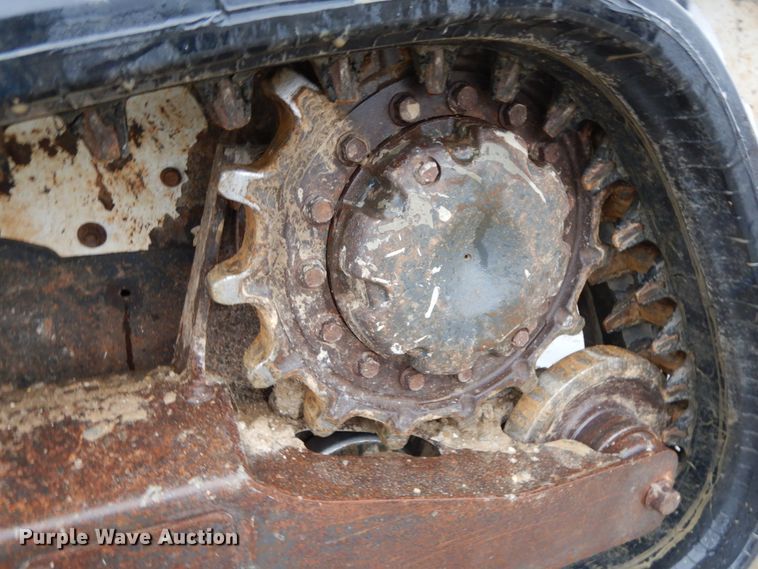 image for item DF6411 2015 Bobcat T450  tracked skid steer loader