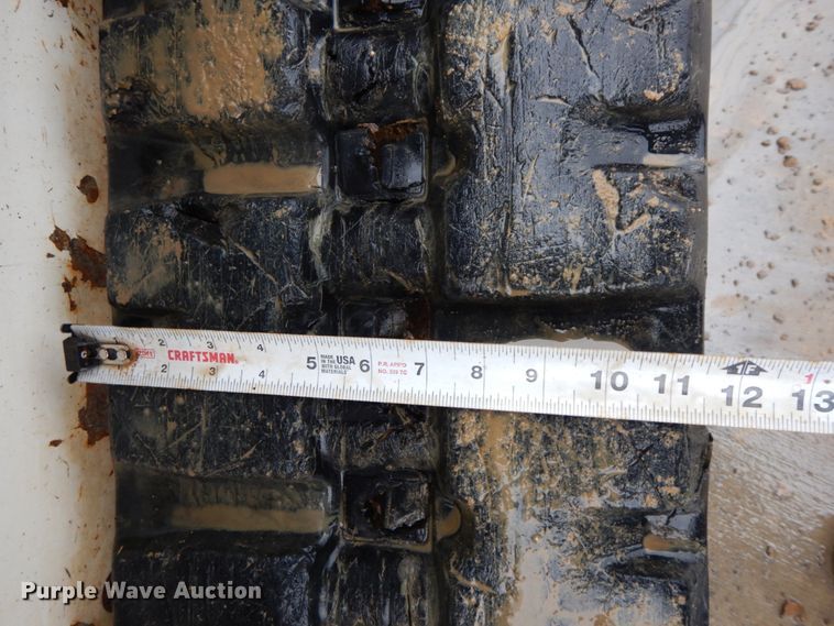 image for item DF6411 2015 Bobcat T450  tracked skid steer loader