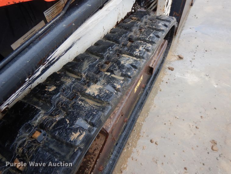 image for item DF6411 2015 Bobcat T450  tracked skid steer loader