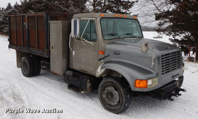 image for item DF6432 1999 International 4700  dump truck