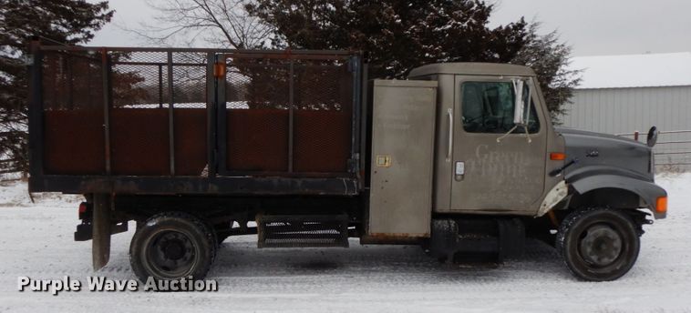 image for item DF6432 1999 International 4700  dump truck