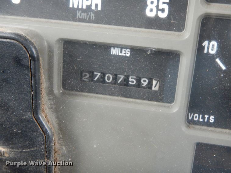 image for item DF6432 1999 International 4700  dump truck