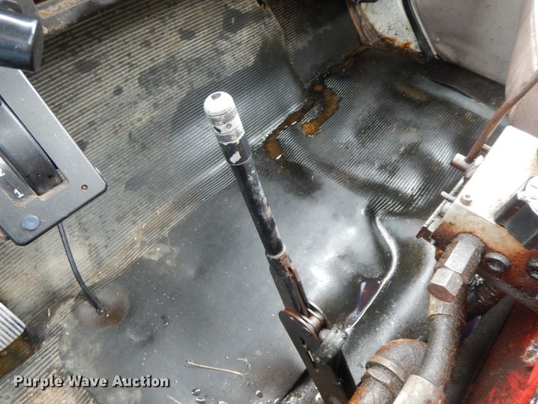 image for item DF6432 1999 International 4700  dump truck