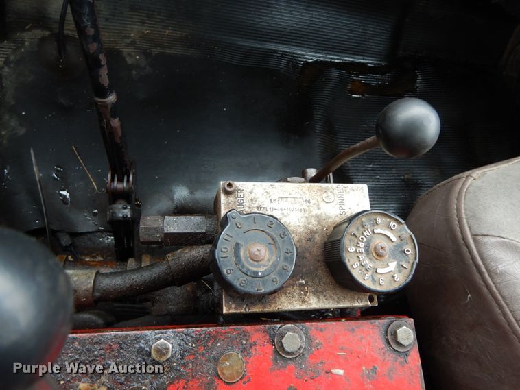 image for item DF6432 1999 International 4700  dump truck