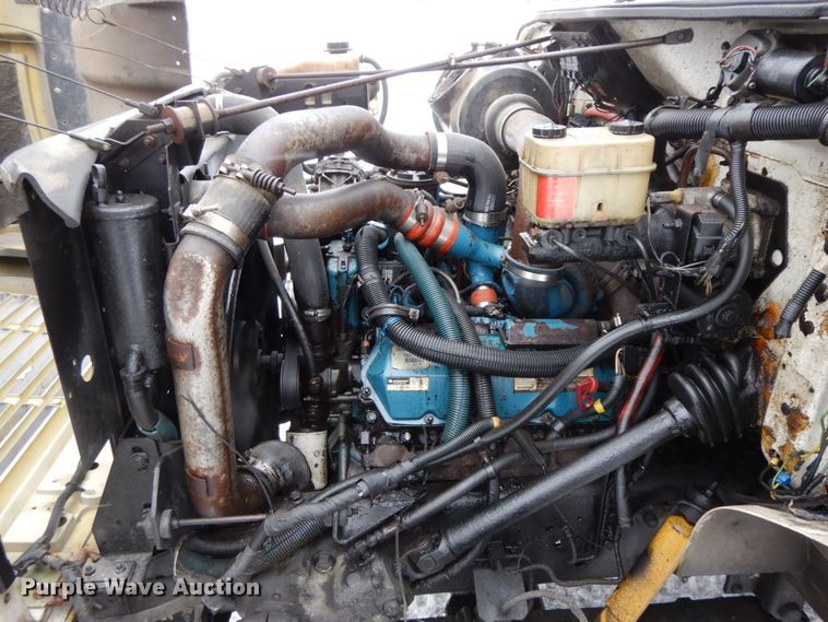 image for item DF6432 1999 International 4700  dump truck