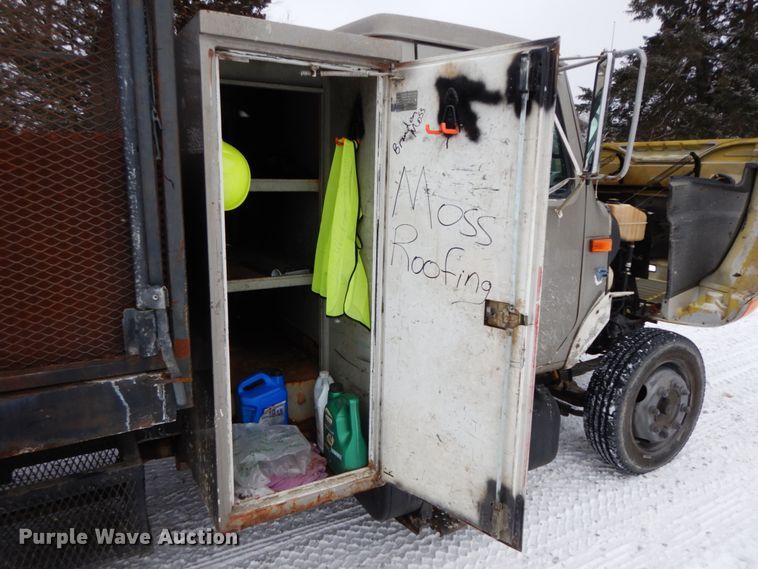 image for item DF6432 1999 International 4700  dump truck