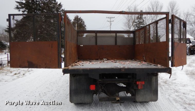 image for item DF6432 1999 International 4700  dump truck