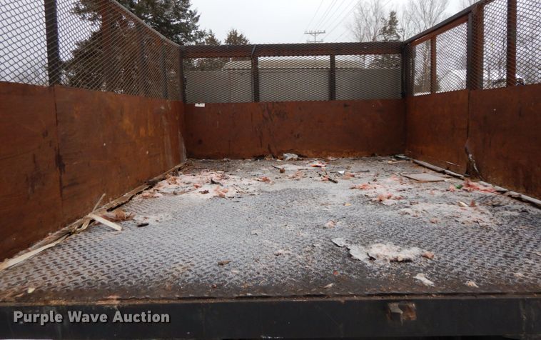 image for item DF6432 1999 International 4700  dump truck