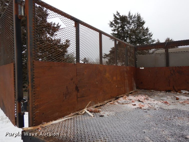 image for item DF6432 1999 International 4700  dump truck