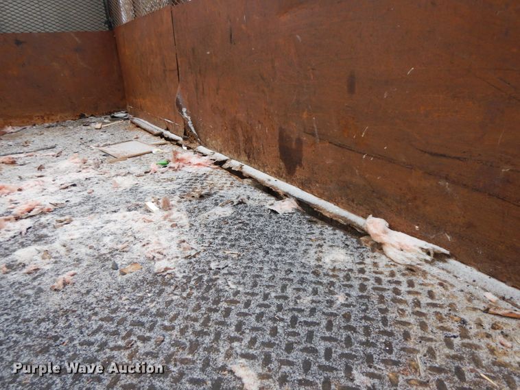 image for item DF6432 1999 International 4700  dump truck