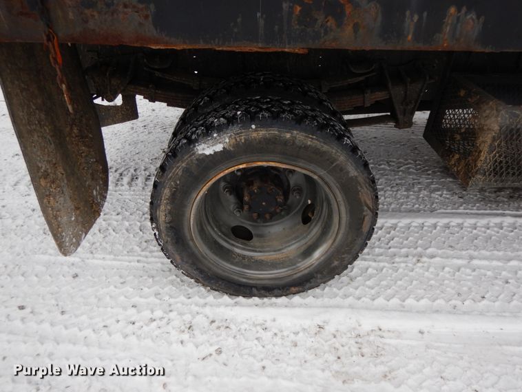 image for item DF6432 1999 International 4700  dump truck