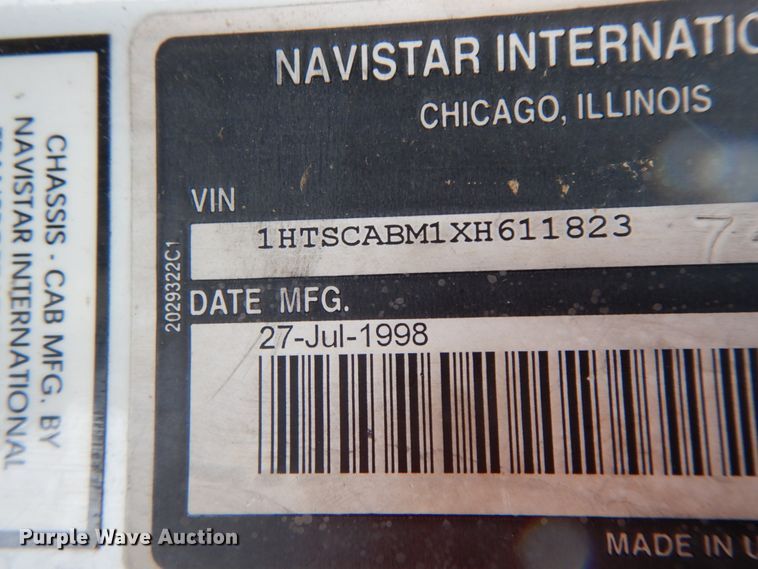 image for item DF6432 1999 International 4700  dump truck