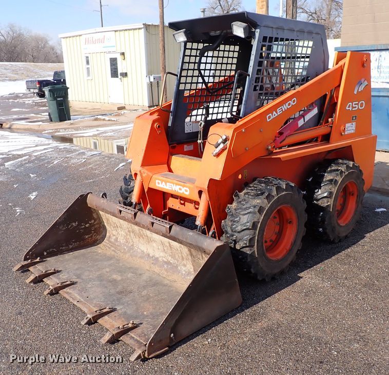 image for item DG2996 2005 Daewoo 450  skid steer loader