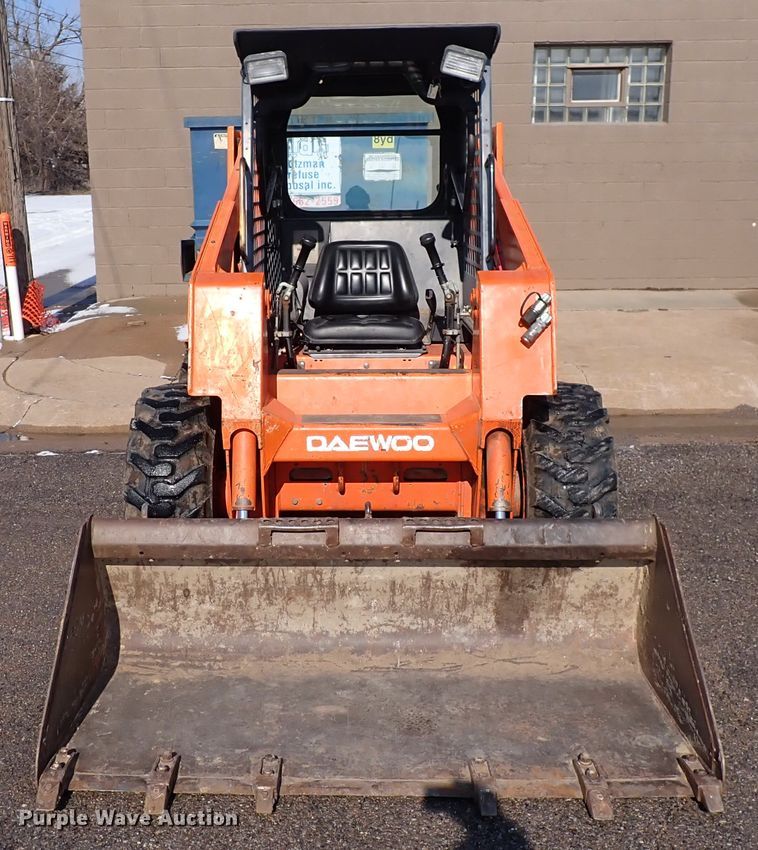 image for item DG2996 2005 Daewoo 450  skid steer loader