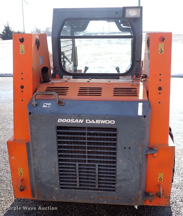 image for item DG2996 2005 Daewoo 450  skid steer loader