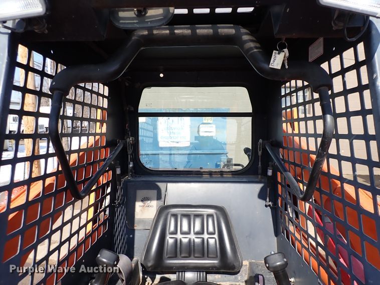 image for item DG2996 2005 Daewoo 450  skid steer loader