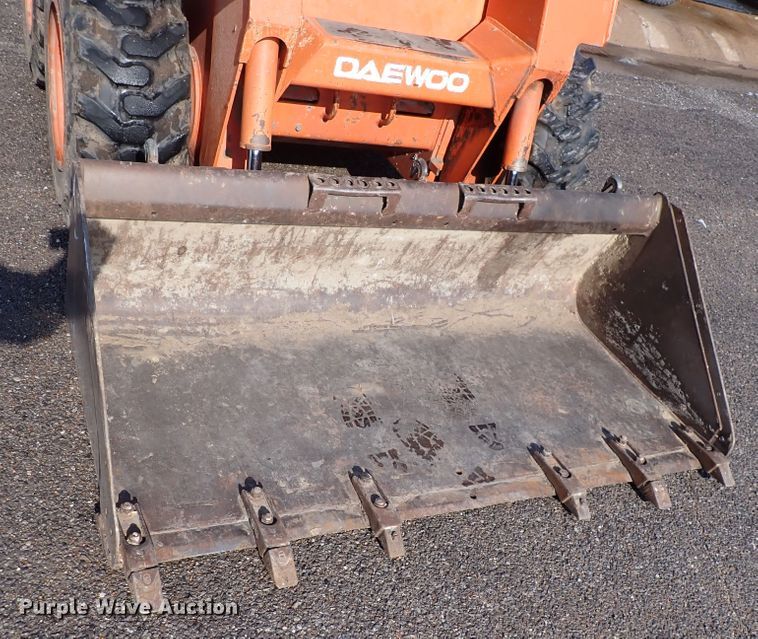 image for item DG2996 2005 Daewoo 450  skid steer loader