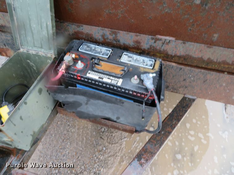 image for item DH0656 2003 M&M dump trailer