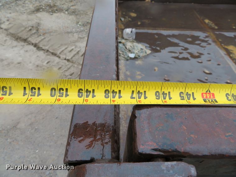 image for item DH0656 2003 M&M dump trailer