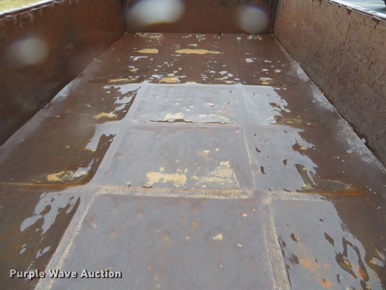 image for item DH0656 2003 M&M dump trailer