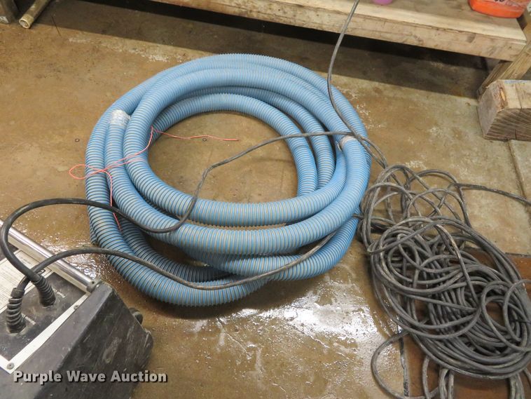 image for item DH0676 Force 1 insulation blower