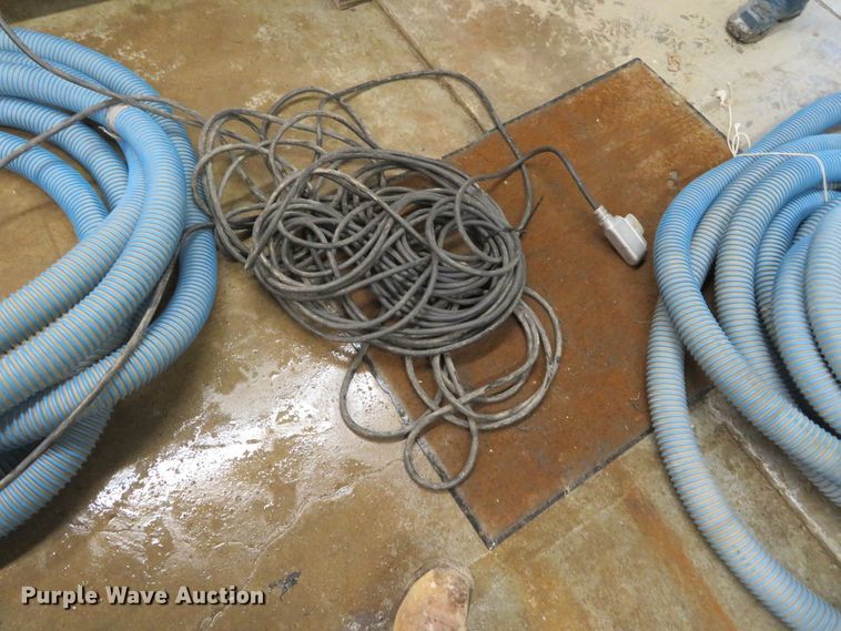 image for item DH0676 Force 1 insulation blower