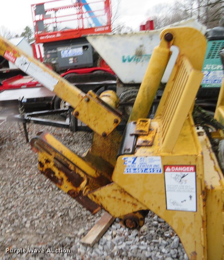image for item DH0679 2006 Vermeer RT350  trencher
