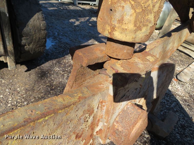 image for item DH0690 Crane tongs