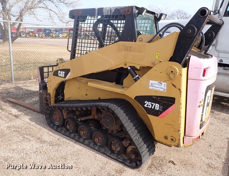 image for item DI8999 2007 Caterpillar 257B  Series 2 tracked skid steer loader