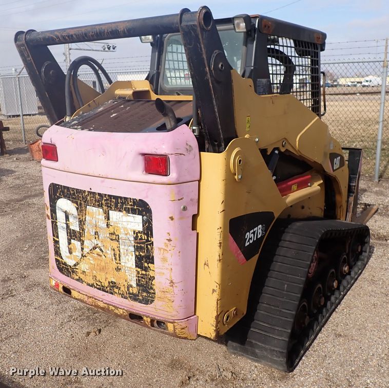 image for item DI8999 2007 Caterpillar 257B  Series 2 tracked skid steer loader