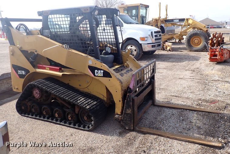 image for item DI8999 2007 Caterpillar 257B  Series 2 tracked skid steer loader