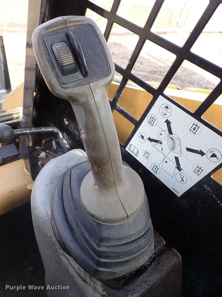 image for item DI8999 2007 Caterpillar 257B  Series 2 tracked skid steer loader