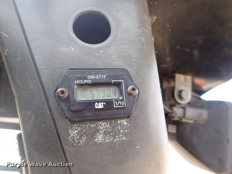 image for item DI8999 2007 Caterpillar 257B  Series 2 tracked skid steer loader