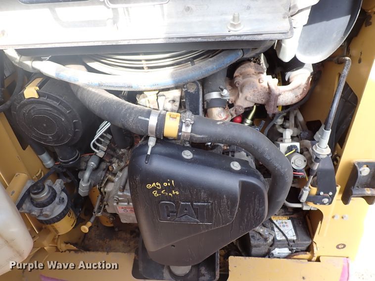 image for item DI8999 2007 Caterpillar 257B  Series 2 tracked skid steer loader