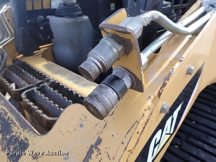 image for item DI8999 2007 Caterpillar 257B  Series 2 tracked skid steer loader