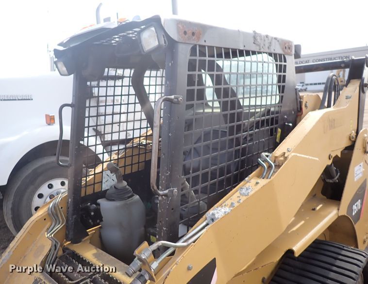 image for item DI8999 2007 Caterpillar 257B  Series 2 tracked skid steer loader