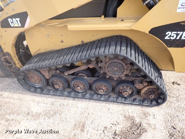 image for item DI8999 2007 Caterpillar 257B  Series 2 tracked skid steer loader