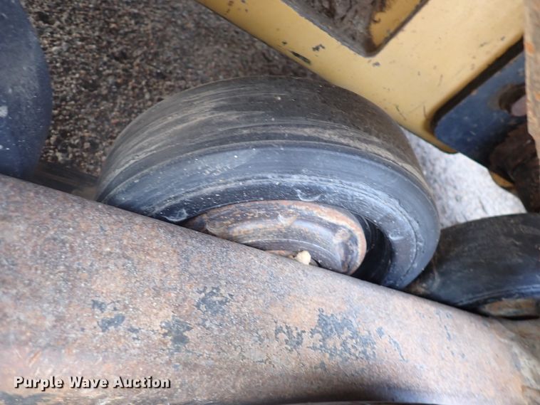 image for item DI8999 2007 Caterpillar 257B  Series 2 tracked skid steer loader