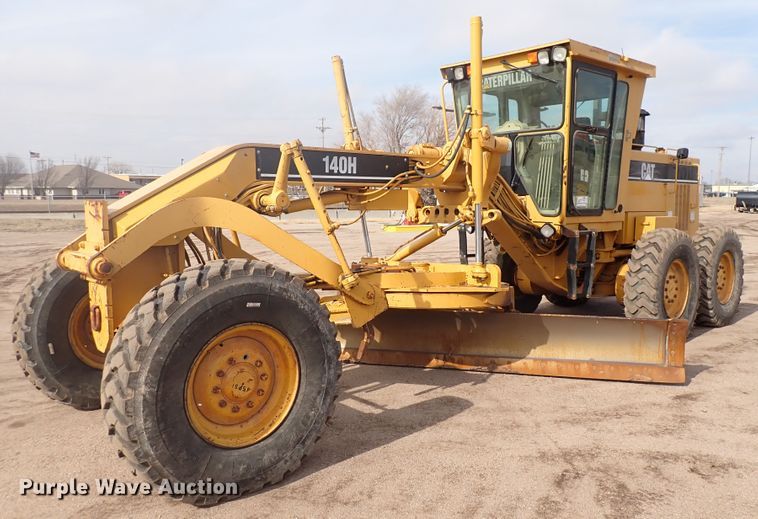 image for item DJ0000 2001 Caterpillar 140H  motor grader