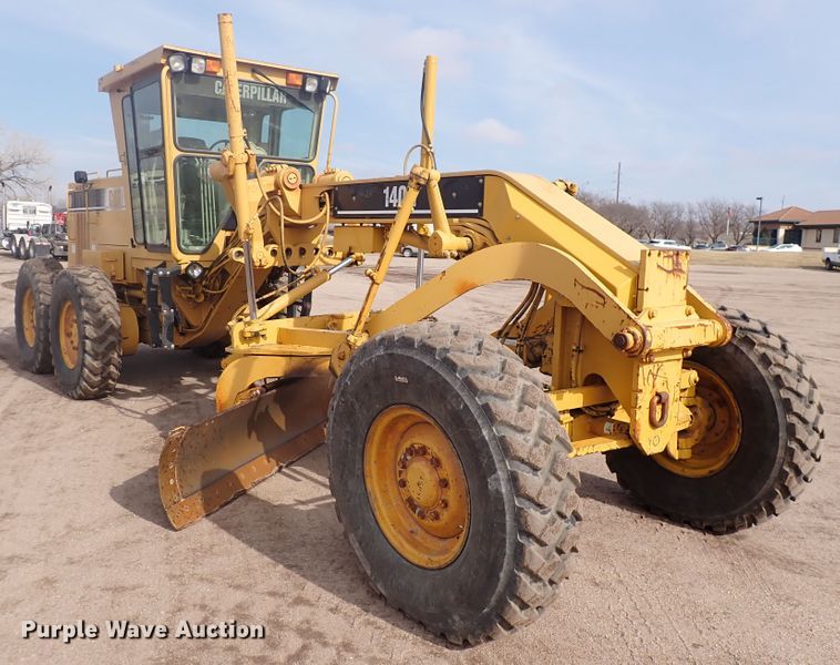image for item DJ0000 2001 Caterpillar 140H  motor grader