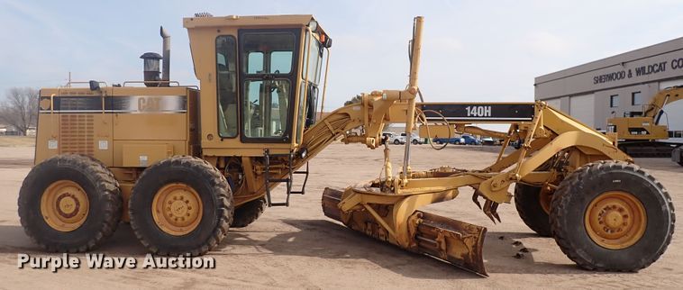 image for item DJ0000 2001 Caterpillar 140H  motor grader
