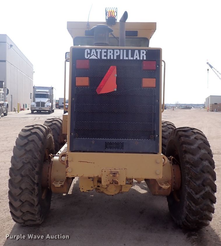 image for item DJ0000 2001 Caterpillar 140H  motor grader