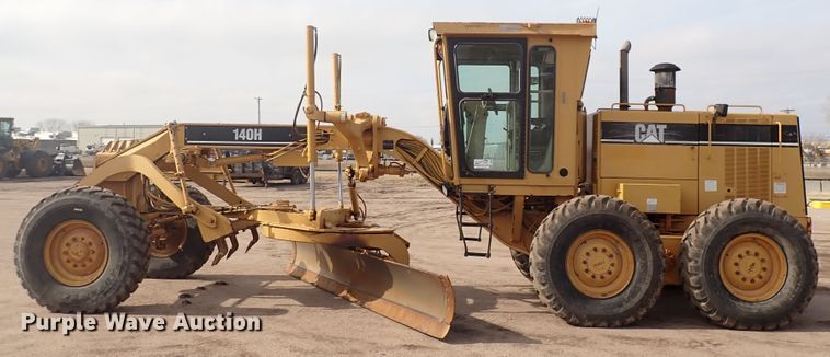 image for item DJ0000 2001 Caterpillar 140H  motor grader