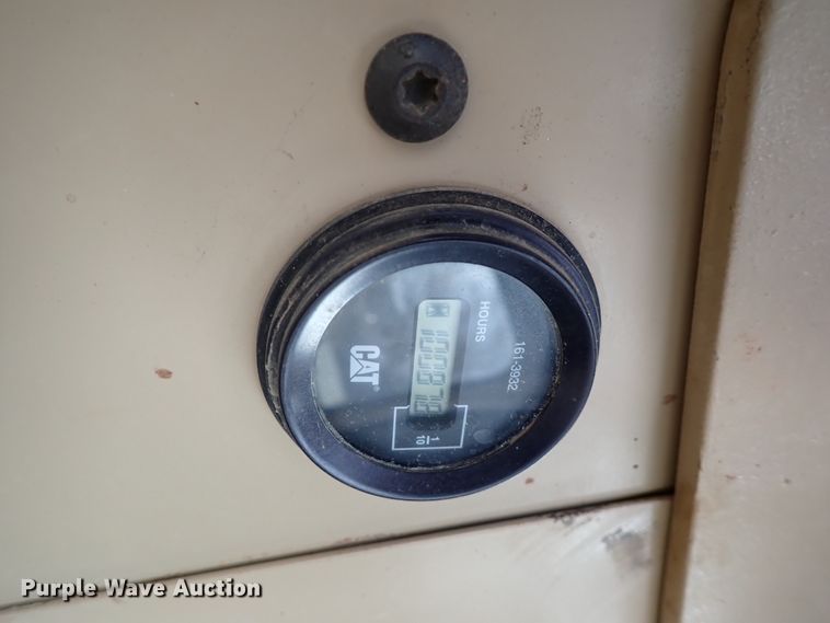 image for item DJ0000 2001 Caterpillar 140H  motor grader