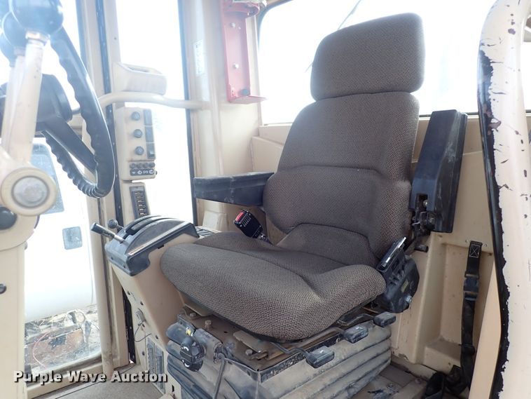 image for item DJ0000 2001 Caterpillar 140H  motor grader