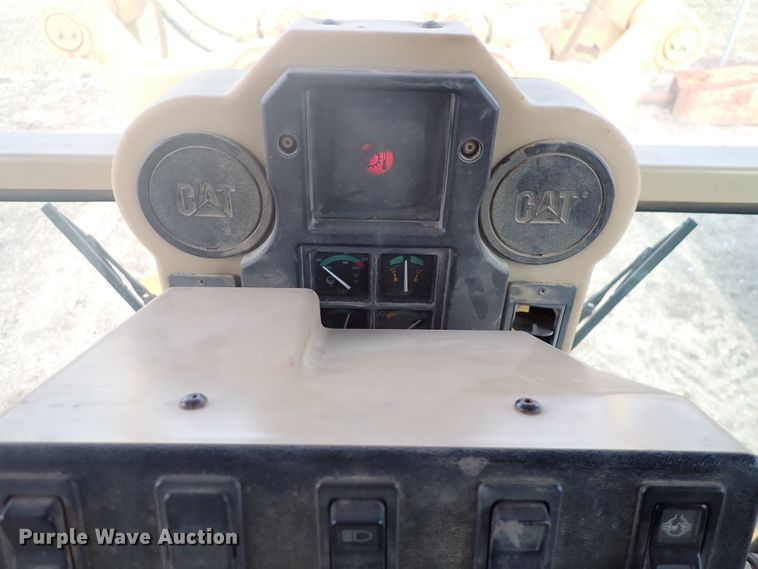 image for item DJ0000 2001 Caterpillar 140H  motor grader